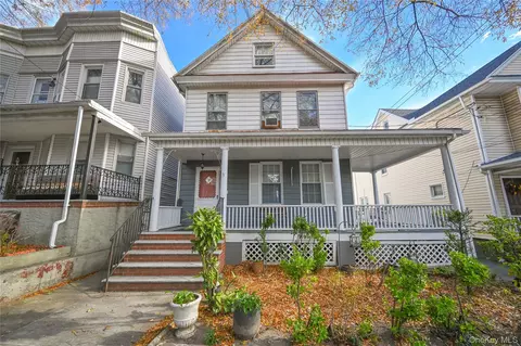 84-23 90 St, New York, NY 11421