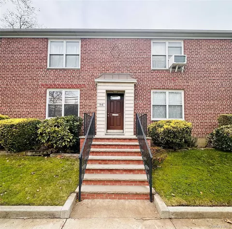 35-42 205th St #287, Bayside, NY 11361