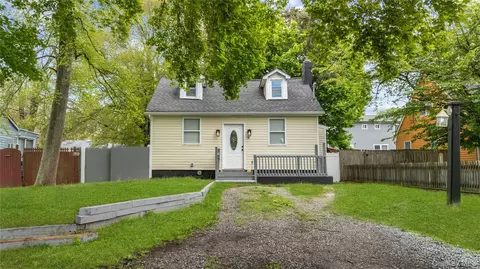 75 Cypress Dr, Mastic Beach, NY 11951
