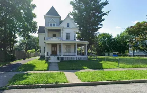 33 Virginia Ave, Poughkeepsie, NY 12601