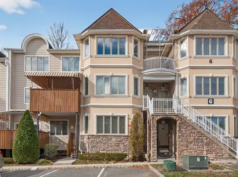 6 Rose Garden Way #203, Ramapo, NY 10952