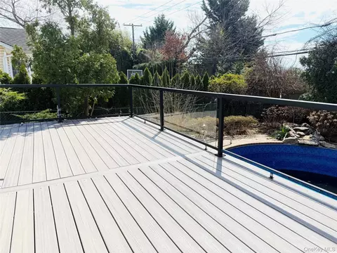 Exterior - 65 Mellow Ln, Jericho, NY 11753 photo 3 of 4