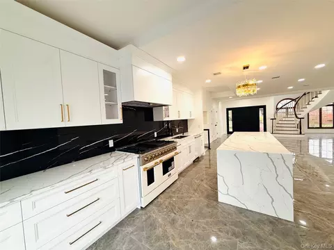 Kitchen - 65 Mellow Ln, Jericho, NY 11753 photo 2 of 4