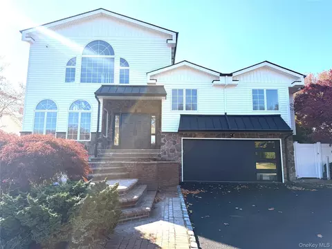 Exterior - 65 Mellow Ln, Jericho, NY 11753 photo 2 of 4