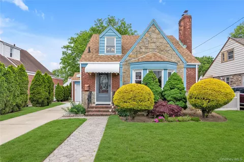 590 Langley, West Hempstead, NY 11552