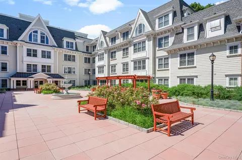 225 Stanley Ave #119, Mamaroneck, NY 10543