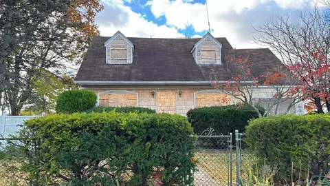 1493 Rosser Ave, Elmont, NY 11003