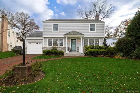 452 Westminster Rd, Rockville Centre, NY 11570