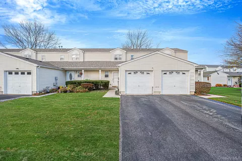 2751 Schleigel Blvd, Amityville, NY 11701