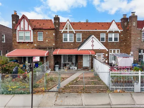 109-18 Francis Lewis Blvd, New York, NY 11429