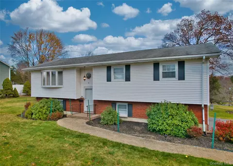 31 Rose St, Florida, NY 10921