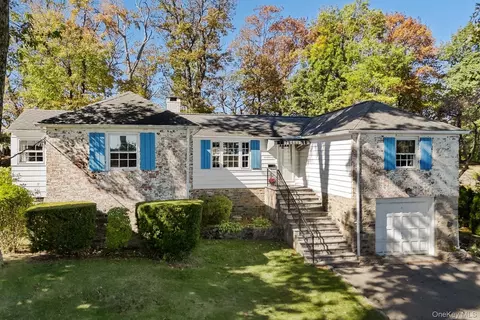 87 Rockledge Rd, Yonkers, NY 10708