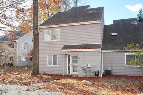 12 Hickory Hill Ln, Orangetown, NY 10983