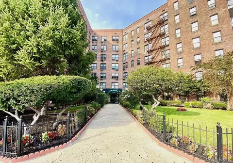 100-25 Queens Blvd #7FF, New York, NY 11375
