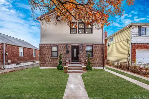 89 Hunnewell Ave, Meacham, NY 11003