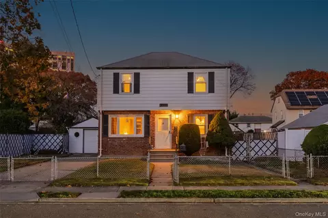 2231 3rd St, East Meadow, NY 11554
