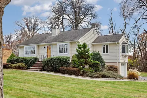 19 Augur Rd, Ramapo, NY 10901