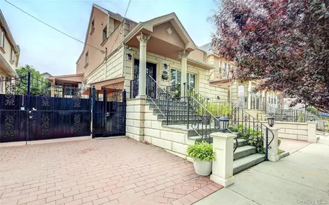 43-33 163rd St, Flushing, NY 11358