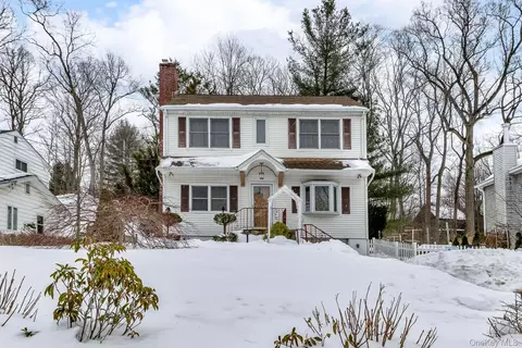 155 Lake Shore Dr, Mount Pleasant, NY 10570