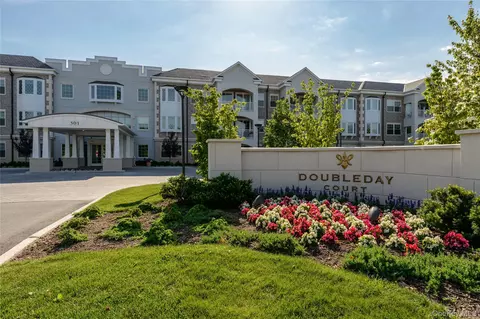 301 Franklin Ave #114, Garden City, NY 11530