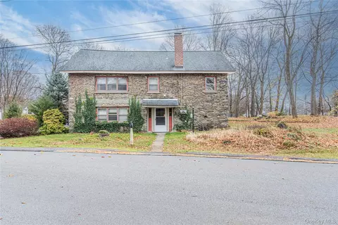 23 Musselman Dr, Poughkeepsie, NY 12601