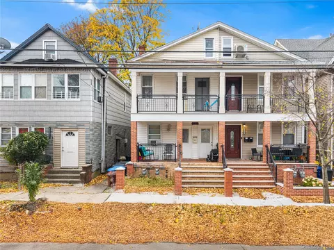 3628 215th St, New York, NY 11361