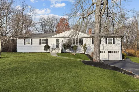 9 Seven Oaks Ln, Southeast, NY 10509