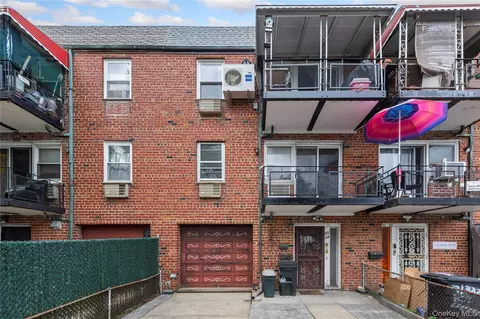 71-34 Kissena Blvd, Flushing, NY 11367
