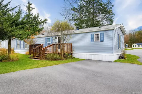 723 Beekman Rd #32, Beekman, NY 12533