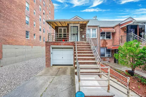 66-11 Burns St, New York, NY 11374