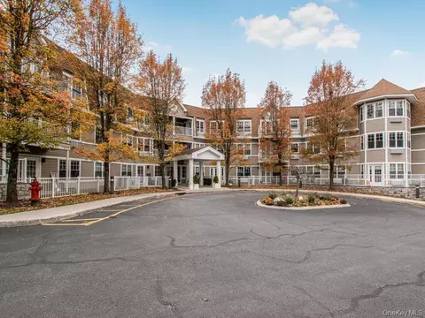 314 Sutton Dr #314, Mount Kisco, NY 10549