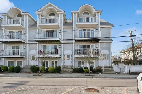 157 Monroe Blvd, Long Beach, NY 11561