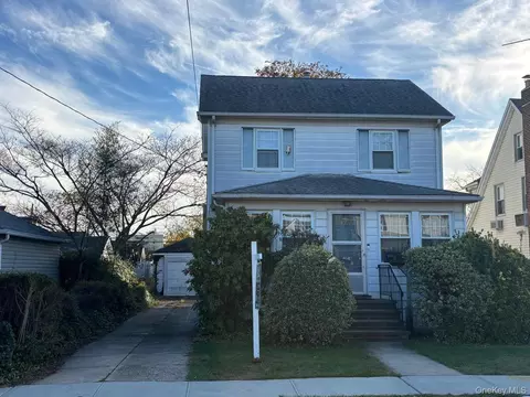 220-46 93rd Rd, New York, NY 11428