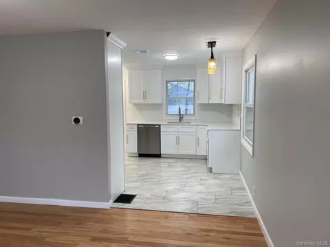 Entry Way - 5 Smith Rd, Cornwall, NY 12518 photo 4 of 4
