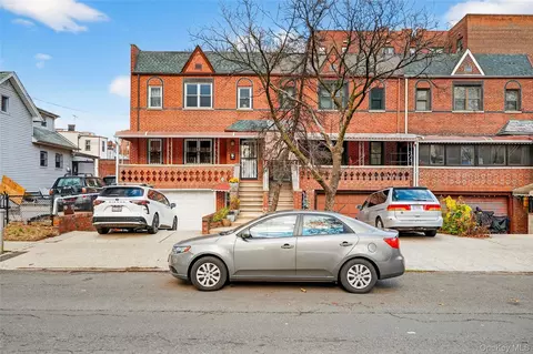 1458 Rowland St, New York, NY 10461