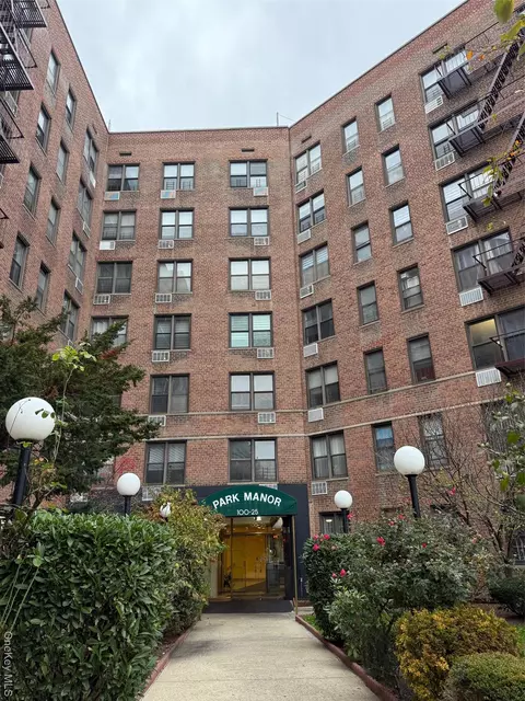 100-25 Queens Blvd #6EE, New York, NY 11375
