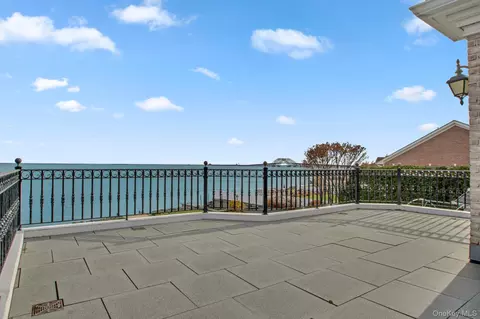 View/Area - Undisclosed, West Islip, NY 11795 photo 2 of 3