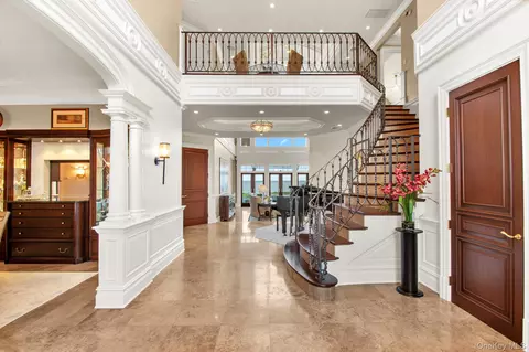 Entry Way - Undisclosed, West Islip, NY 11795 photo 1 of 6