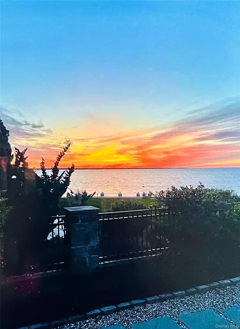 View/Area - Undisclosed, West Islip, NY 11795 photo 3 of 3
