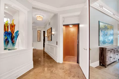 Entry Way - Undisclosed, West Islip, NY 11795 photo 4 of 6