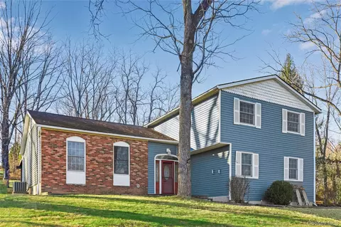 63 Farview Rd, Carmel, NY 10512