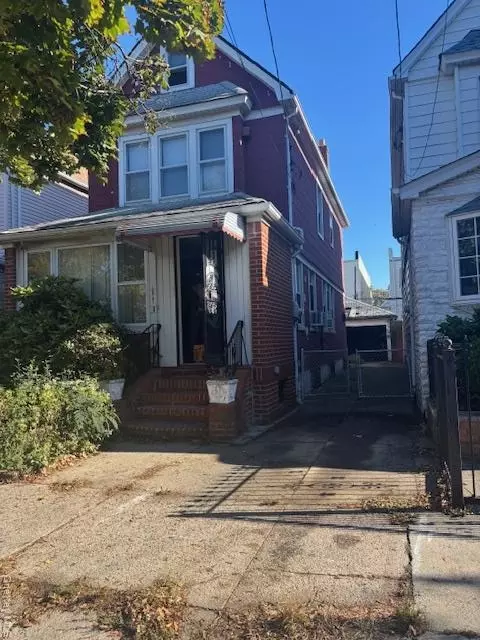 10431 113th St, South Richmond Hill, NY 11419