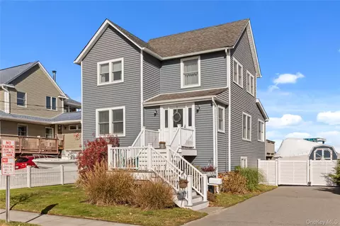 125 Ocean Ave, Islip, NY 11751