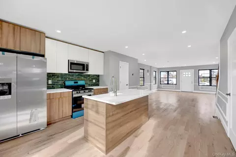 217-14 133rd Rd, Springfield Gardens, NY 11413