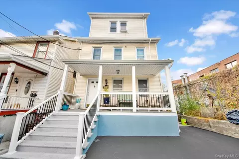 14 Bartels Pl, New Rochelle, NY 10801