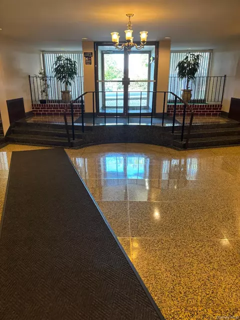 250 N Broadway # 6F, Yonkers, NY 10701