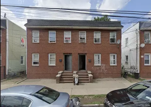 65-67 Albemarle Ave, Hempstead, NY 11550