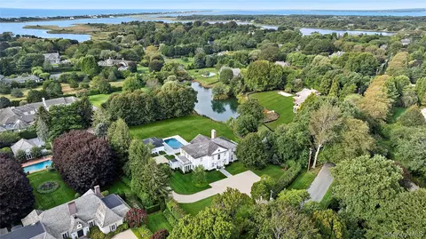 344 Great Plains Rd, Southampton, NY 11968