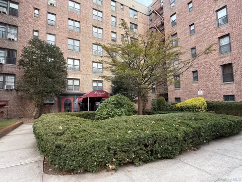 83-25 98 St #3B, New York, NY 11421