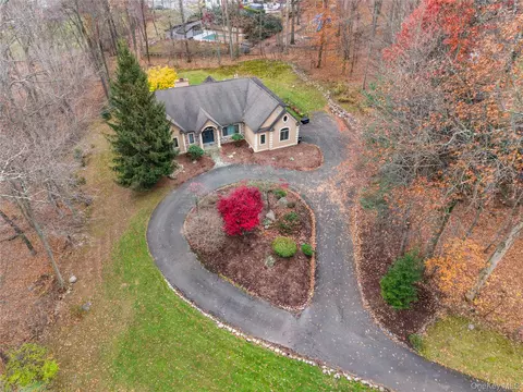 16 S De Baun Ave, Ramapo, NY 10901